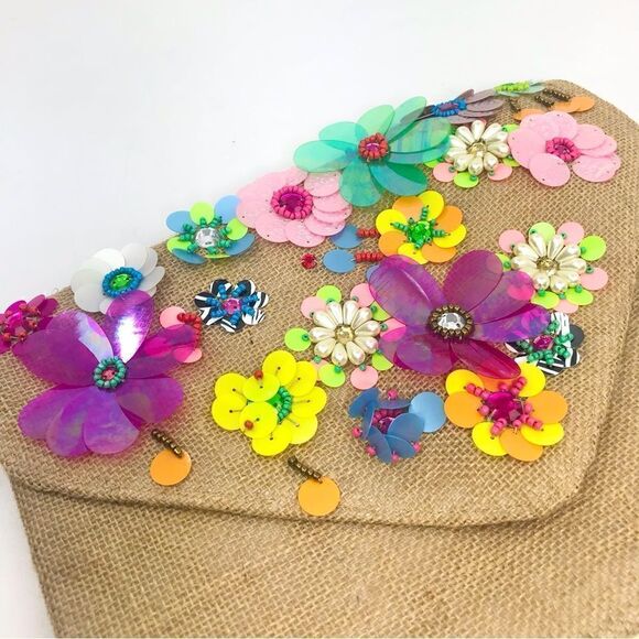 Boutique Multicolor 3D Spring Floral Embellished Burlap Clutch Purse - Picture 3 of 16